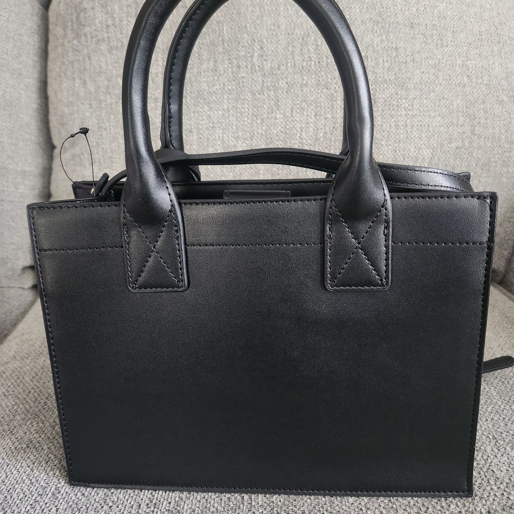 True Religion Black Women's Handbag with adjustable Strap. - Picture 2 of 16